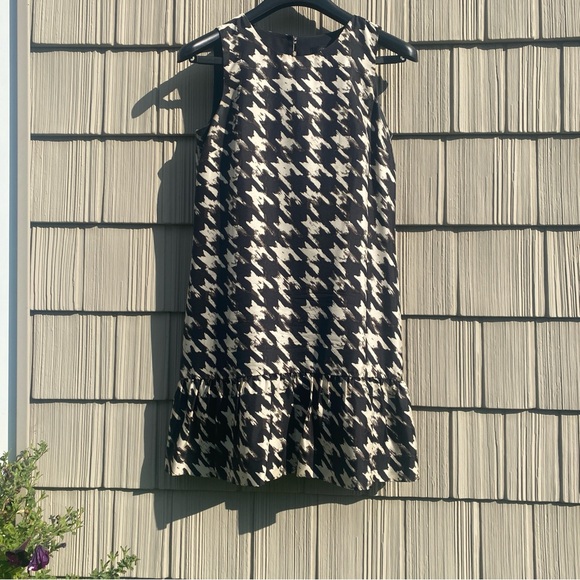 J. Crew Houndstooth Flounce Silk Dress in Wolfstooth, Size 2 - Picture 4 of 8